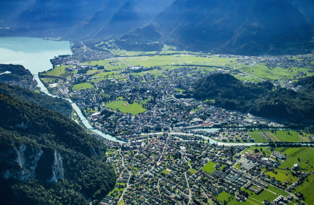 Foto Flugaufnahme Interlaken / Bödeli